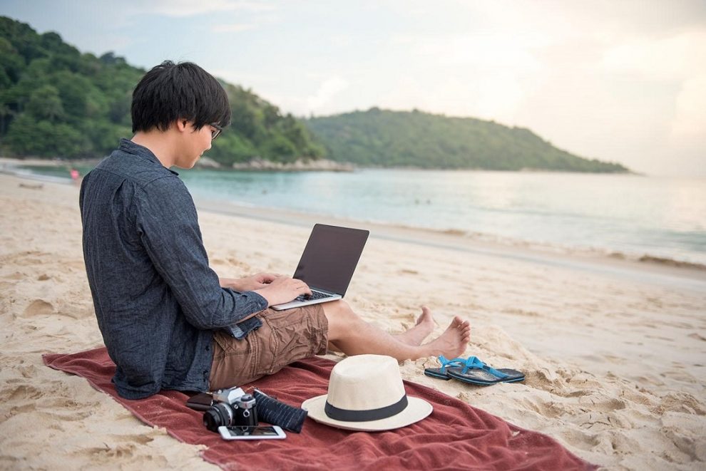 Essential Gear for Modern Remote Workers & Digital Nomads